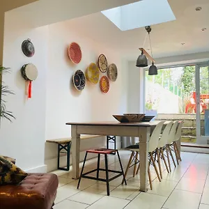 Holiday home Beautiful Victorian House, Sleeps 12